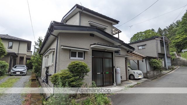 宮坂町1-20貸家の外観写真