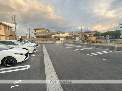 ノーブル萩[3LDK/63.63m2]の駐車場