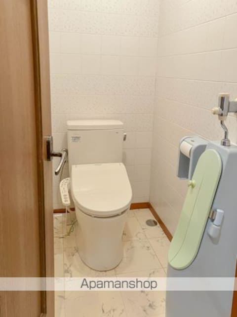 東京都立川市高松町３丁目[2LDK/101.5m2]のトイレ