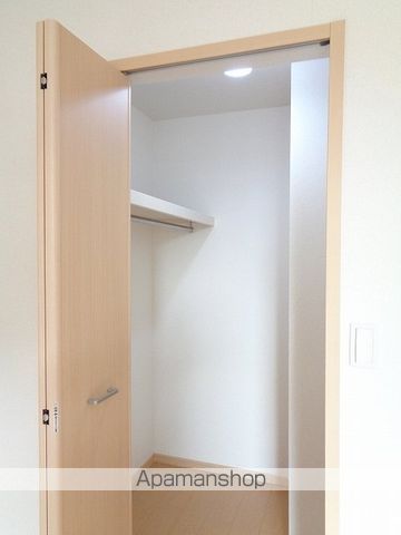 セレブリティ Aの内装写真