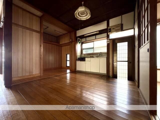 小田原市成田貸戸建の内装写真