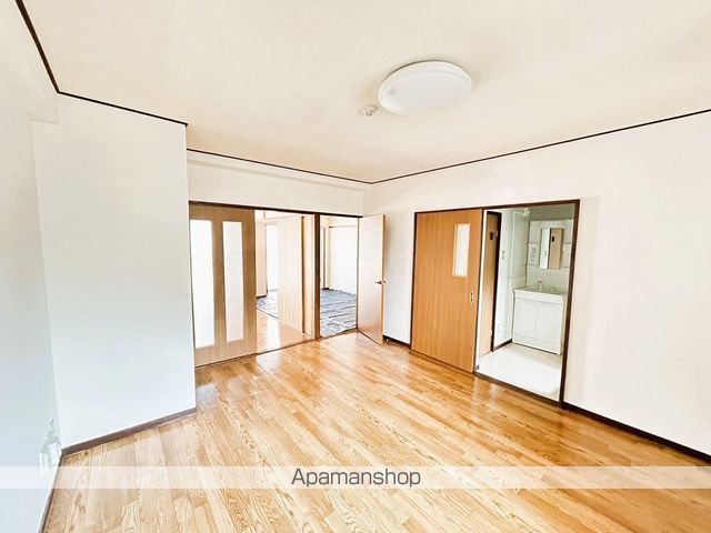 古本マンションの内装写真