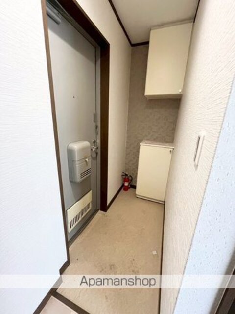 和歌山県和歌山市吹上４丁目[3LDK/65.3m2]の玄関