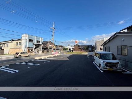 フェニックスⅡ[1K/27.44m2]の駐車場