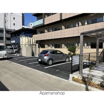 モアナレジデンス[1K/27.58m2]の駐車場1