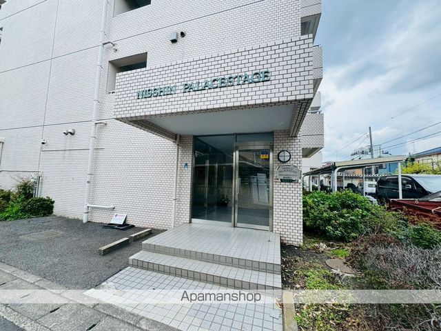 日神パレステージ南林間第2の玄関写真
