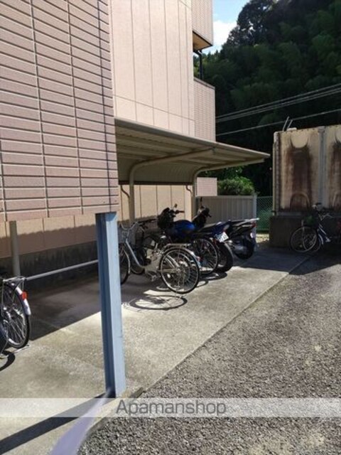 和歌山県海南市重根[2LDK/63.5m2]の共用部1