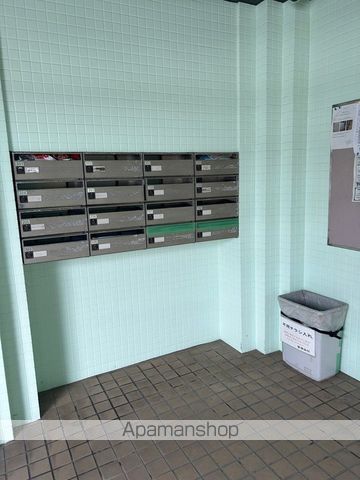 ドエル岸和田の玄関写真