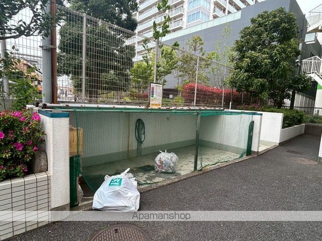 シティパーク津田沼[2LDK/70.74m2]の共用部3