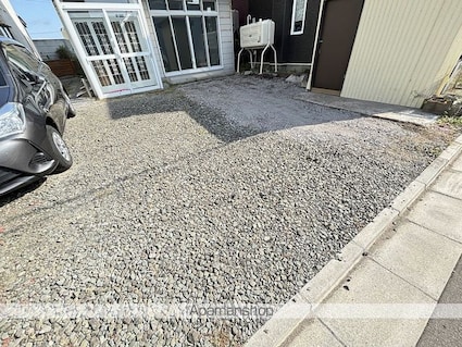 亀田港町５５番戸建[4LDK/92.3m2]の駐車場