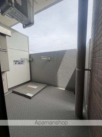 RESIUR−HUMEDAEASTの内装写真