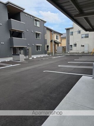 Ｄーｒｅｓｉｄｅｎｃｅ多治米東Ｎ[1LDK/36.54m2]の駐車場