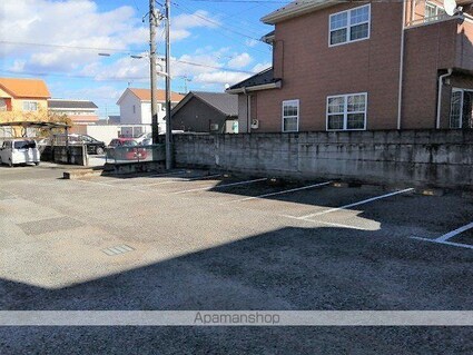 レオパレスキャッスルアサヒ[1K/20.28m2]の駐車場