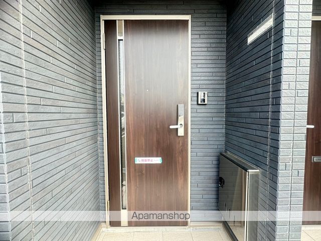 レジデンス・サクラの玄関写真
