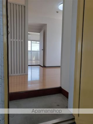 メゾンドインカルシ[2DK/45.02m2]の玄関