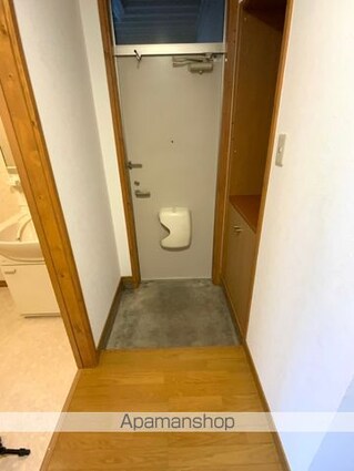 イースト１２[2LDK/57.3m2]の玄関