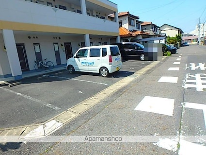 ハイツラベンダー[1K/24.75m2]の駐車場2