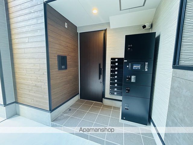 ハーモニーテラス西中島南方の玄関写真