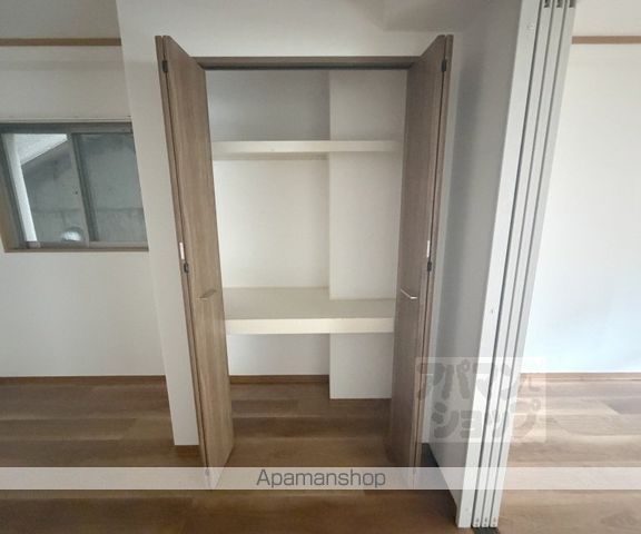 コンフォレスト三条の内装写真