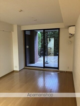 ファミールスクエア中野坂上[1SLDK/66.64m2]のリビング・居間