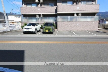 カーサフローラ[1K/38m2]の駐車場