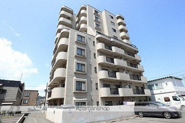 オリンピア南9条マンションの外観写真