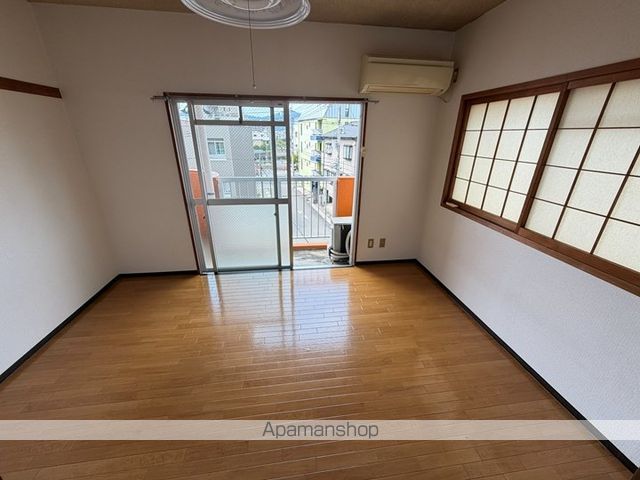 スカイパレス二葉の内装写真