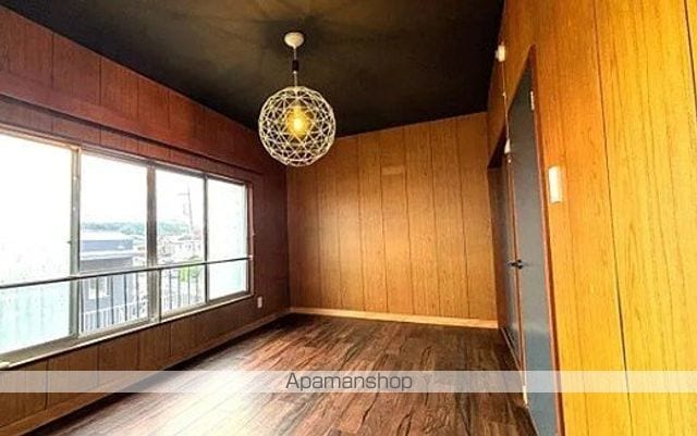 モダンカフェKitchenHouse羽村の内装写真