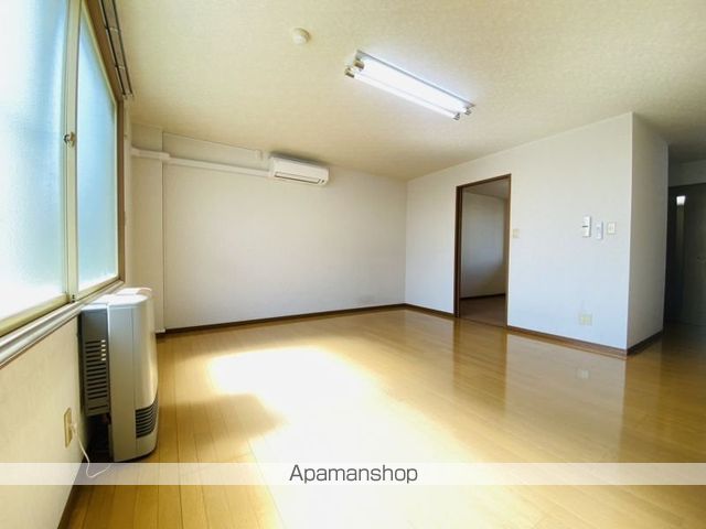 アーバンパレス214の内装写真