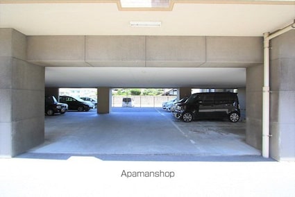 フォルテ竹原[1K/28.87m2]の駐車場