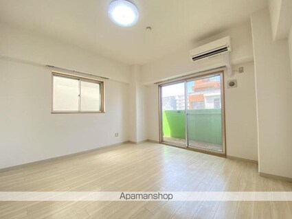 メルシーコート湊町[1K/30.4m2]のリビング・居間