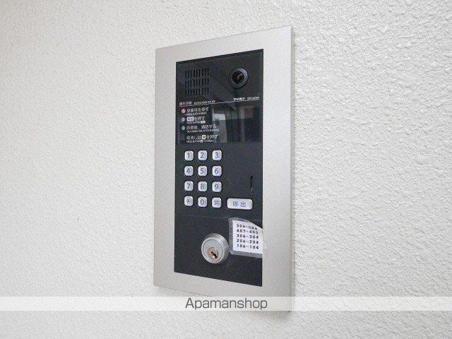 リラヒルズの玄関写真