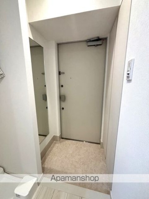 クレイシア立川[2K/25.6m2]の玄関