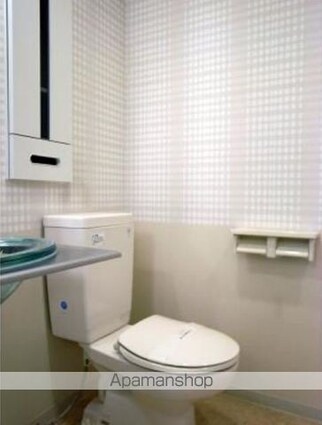 東京都世田谷区松原６丁目[1R/30.48m2]のトイレ