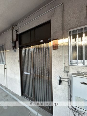 吉田住宅Bの玄関写真
