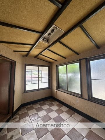 ＪＲ常磐線 泉駅 バス乗車時間：33分 最寄りバス停で下車 徒歩5分 2階建 築49年の内装写真