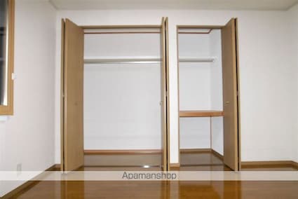 ロイヤルガーデン白狐Ａ棟[2K/48.85m2]の収納