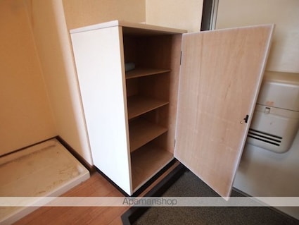 Ｓｕｒｐｌｕｓガーデンパレス[1K/28.03m2]の玄関