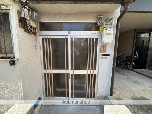 蛍池北町3−5−5の玄関写真