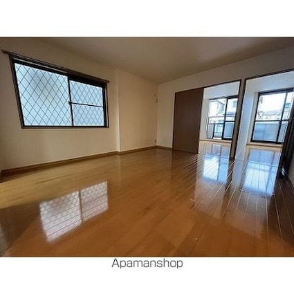 ロイヤルハイム[1LDK/56.51m2]のリビング・居間