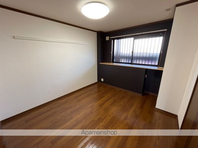 瑞穂市 3階建 築22年の内装写真