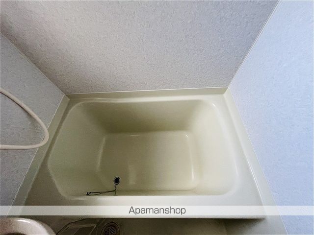 アルファスペースの内装写真