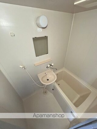 滋賀県大津市一里山５丁目[1K/22.4m2]のバス