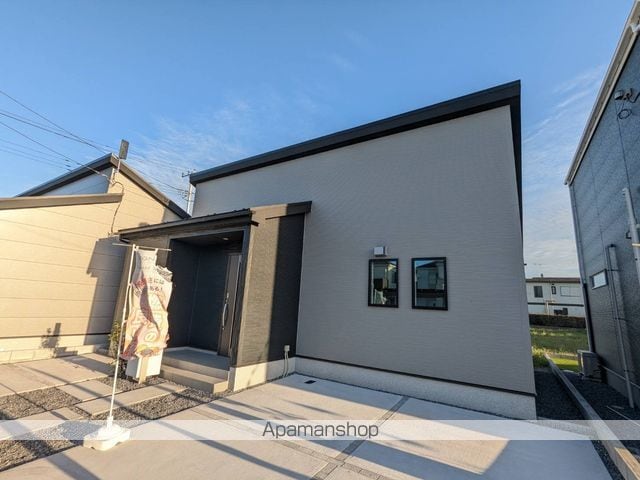 detached 茨城県潮来市日の出５丁目23-41

地図を見る