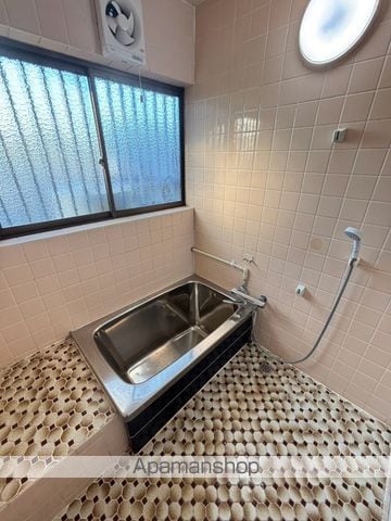 善通寺市原田町6LDK戸建ての内装写真
