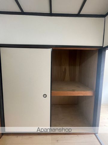 レナート市場南の内装写真
