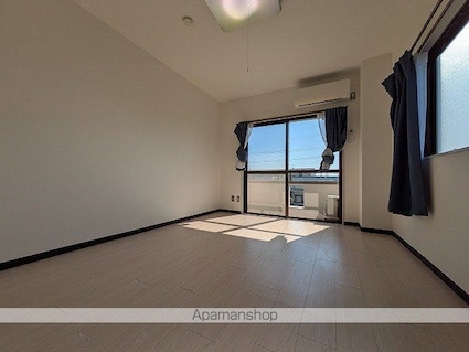 ソレール春日[1K/19.53m2]のリビング・居間