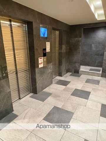 プレサンスTHE久屋大通レジェンドの玄関写真