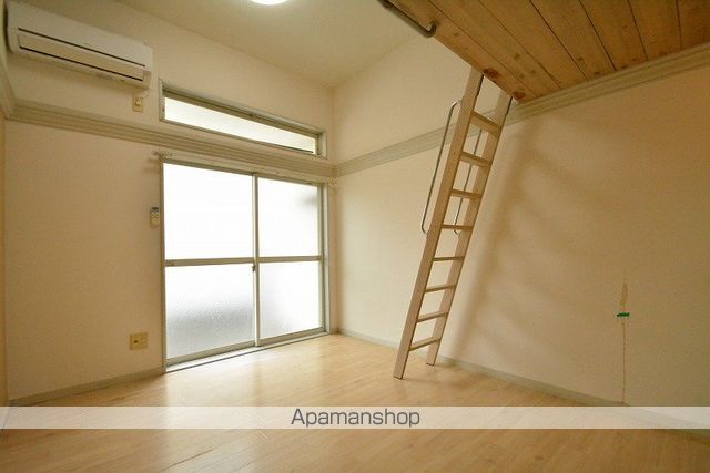 レバレントIの内装写真