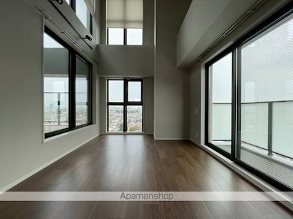 ルミーク三軒茶屋[2LDK/91.53m2]のリビング・居間